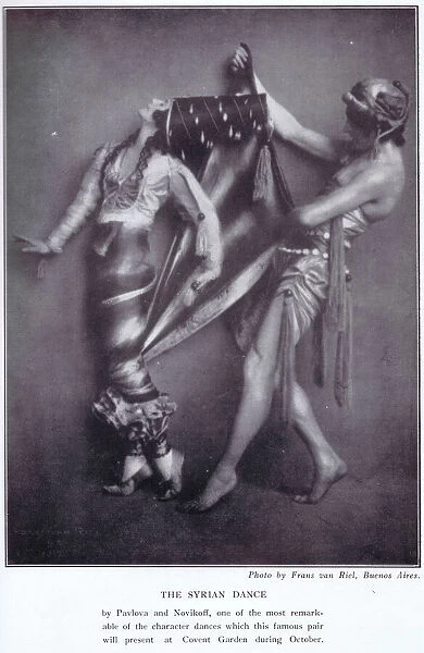 Anna Pavlova and Novikoff in their Syrian dance, 1925