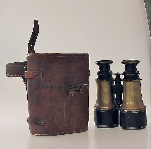Binoculars in leather case by Lemaire, Paris - WWI era