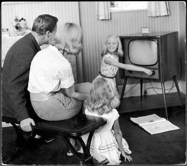 Family Watching Tv  /  1950S