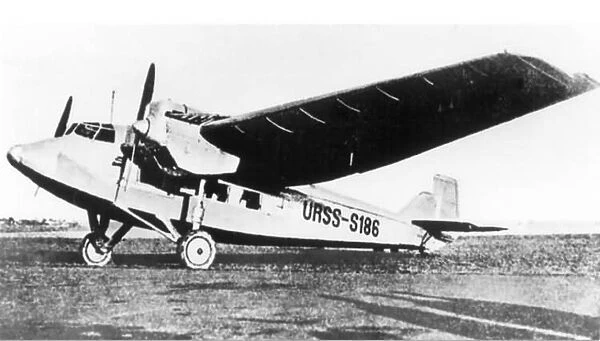 A N Tupolev ANT-9Bis (forward view, on the ground) of U