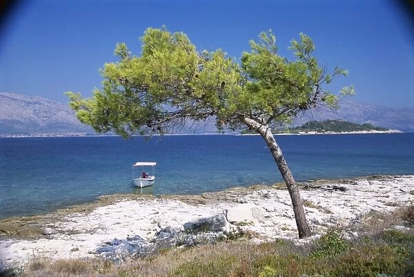 Deserted island beach, Lumbarda, Corcula (Korcula) Island, southern Dalmatia