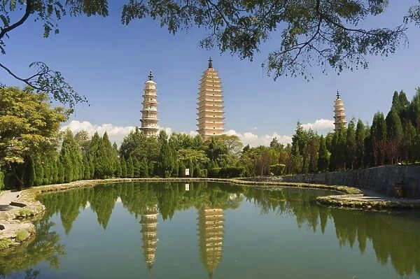 The Three Pagodas, Dali Old Town, Yunnan Province, China, Asia