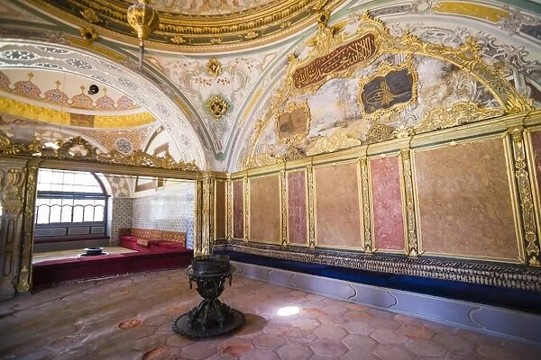 Topkapi Palace decorated interior, UNESCO World Heritage Site, Istanbul, Turkey, Europe