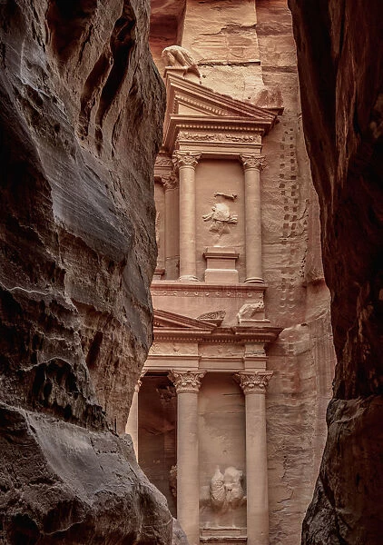 The Treasury (Al-Khazneh), Petra, UNESCO World Heritage Site, Ma an Governorate, Jordan