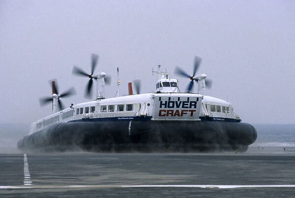 10043517. TRANSPORT Sea Hovercraft arriving at Calais