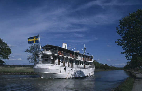 20061505. SWEDEN Gota Canal The SS Diana cruise boat with Swedish flag flying
