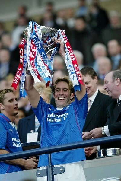 Rangers Triumph Over Celtic: A 2-1 Victory (March 16, 2003)