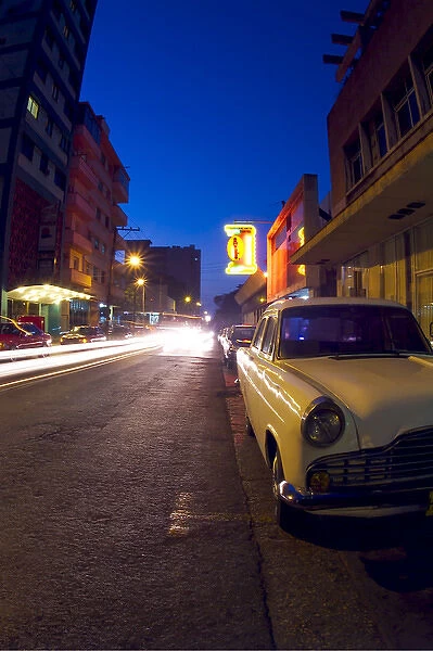 01. Light Streaks of Passing Cars in Havana Cuba