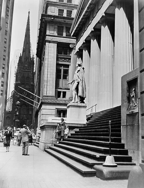 NEW YORK: FEDERAL HALL. Federal Hall at 26 Wall Street in New York City, built in 1842