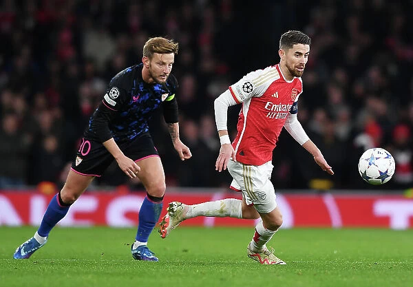Arsenal vs Sevilla: Battle for Possession in Champions League Group Stage, 2023-24