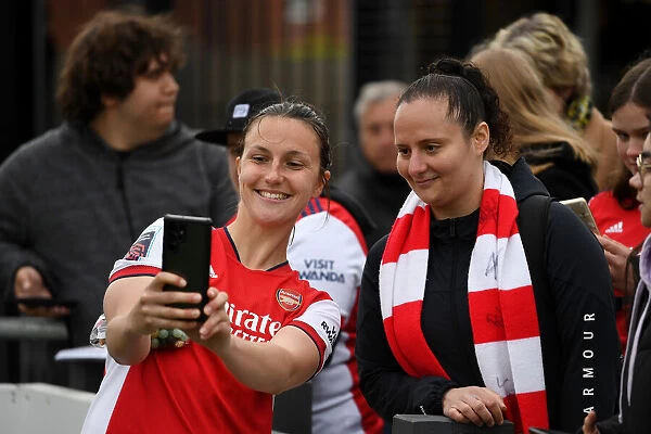 Arsenal Women's Victory: Lotte Wubben-Moy's Selfie with Fans at Meadow Park