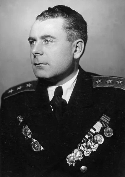 Admiral arseni grigoryevich golovko, commander of the northern fleet, soviet navy, world war 2