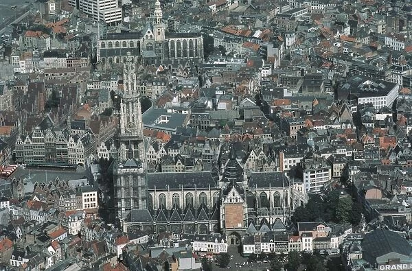 Belgium, Flanders, Antwerp, Aerial view of city with Cathedral of Our Lady (Onze-Lieve-Vrouwekathedraal)