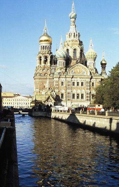 The cathedral of the resurrection on the griboyedov canal embankment in st, petersburg, russia