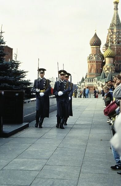 The changing of the guard at lenins tomb in red square, moscow, russia, 1990s
