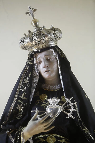 Crowned Virgin Mary sculpture in a Naples church