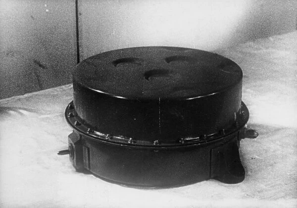 An enclosure containing a cosmic ray measurement device, two of which were used on the sputnik 2 sattelite, 1957