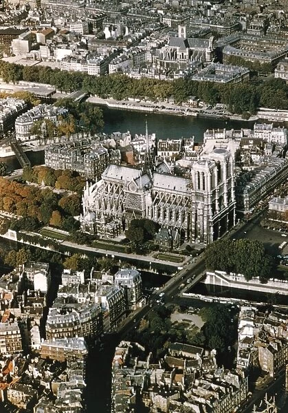 France, Paris, Ile de la Cite, Aerial view of Notre Dame de Paris