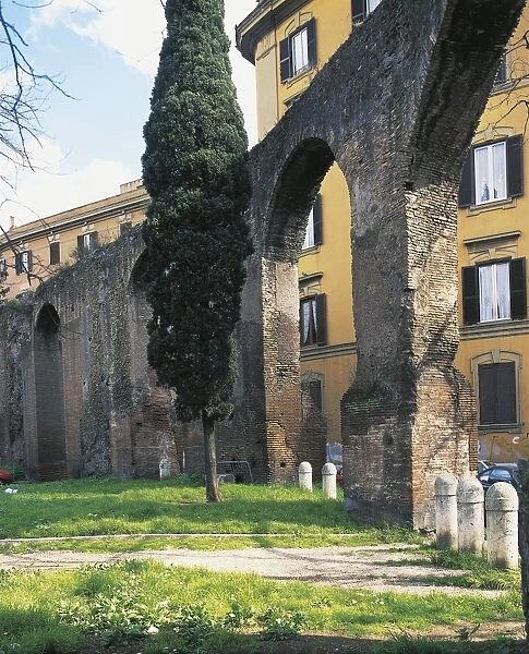 Italy, Latium region, Rome, Aqua Claudia, Roman aqueduct, 1st century