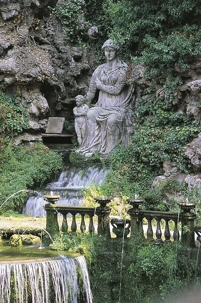 Italy, Latium Region, Rome Province, Tivoli, Hadrians Villa, Ovato Fountain