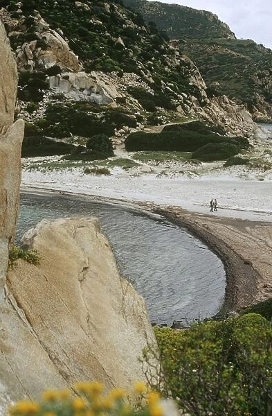Italy, Sardinia, Carbonia-Iglesias province, Punta Molentis, people on beach in surroundings of Villasimius
