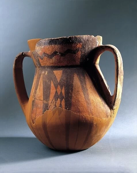 Italy, Sicily Region, Castelluccio Culture, Terracotta pot with geometrical figures