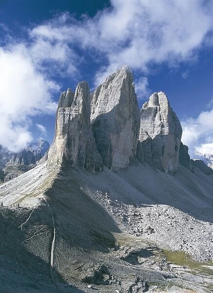 Italy, Trentino-Alto Adige Region, Pusteria Valley, Sesto Dolomites Natural Park, Tre Cime di Lavaredo (Three Peaks of Lavaredo) from Paterno Mount