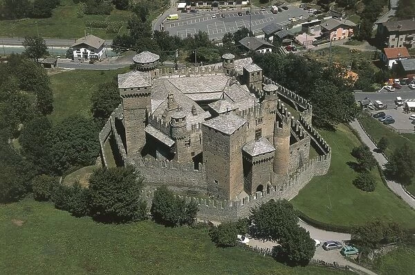 Italy, Valle d Aosta, Aosta, Fenis, Valley of Clavalite, Fenis Castle