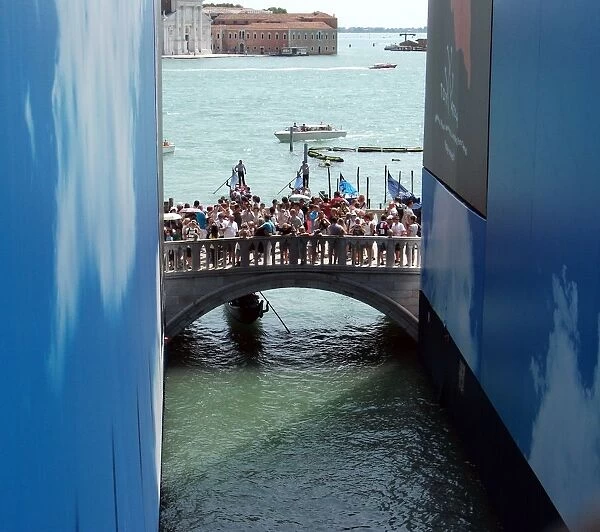 Italy, Venice, Tourist on Bridge of Sighs