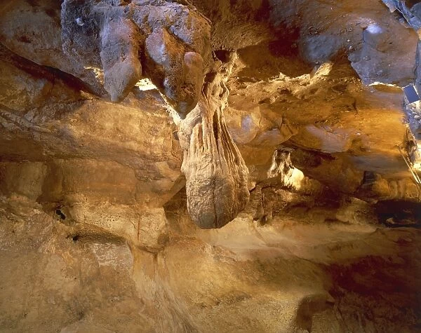 Malta, Birzebbuga, Ghar Dalam cave, Interior