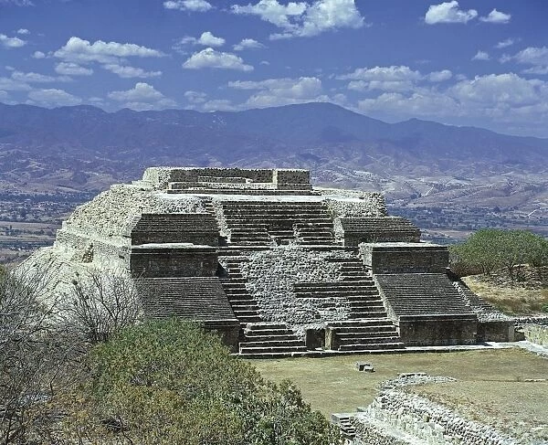 Mexico, Oaxaca State, Monte Alban archaeological Site, Zapotec civilization, Building M