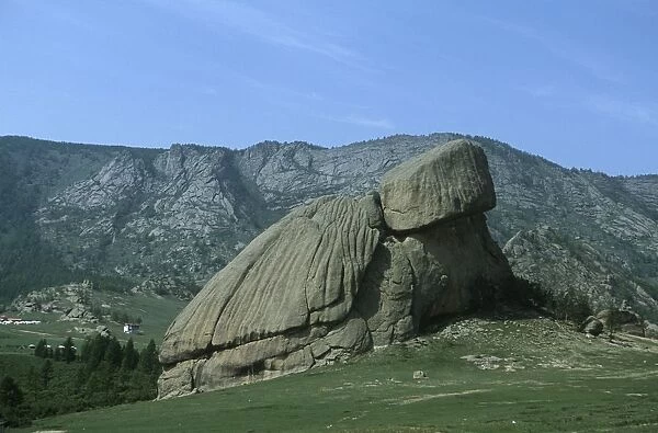 Mongolia, Terelj, Gorkhi-Terelj National Park, Turtle shaped rock formation