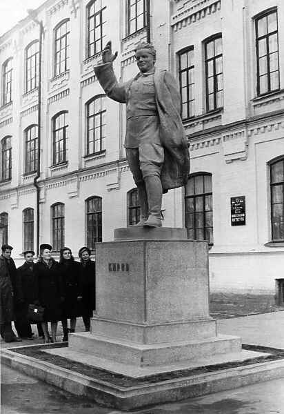 A monument to sergei mironovich kirov in kazan, tatar autonomous republic, it stands in front of the building of the chemical technological institute bearing his name, this building once housed a technical school that kirov attended, october 1949