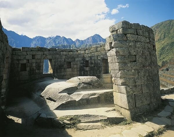 Peru, Urubamba Valley, Machu Picchu, Temple of Sun