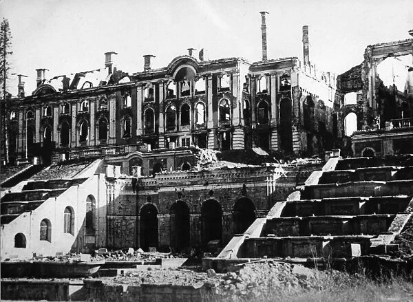 Peterhof palace (petrovorets), leningrad region, ussr, destroyed by the retreating german army, world war 2