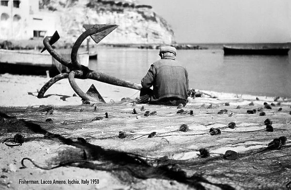 R 01800. campania, isola d ischia, una spiaggia di lacco ameno, 1945 1950