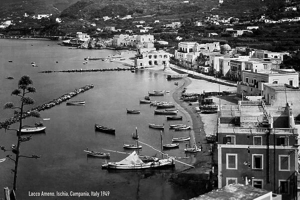 R 01868. campania, isola d ischia, lacco ameno, litorale, 1949