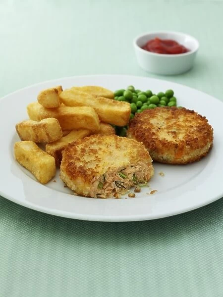 Salmon fish cakes with chips
