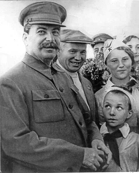 Stalin and khrushchev on the shchelkovo airdrome in 1936-1937
