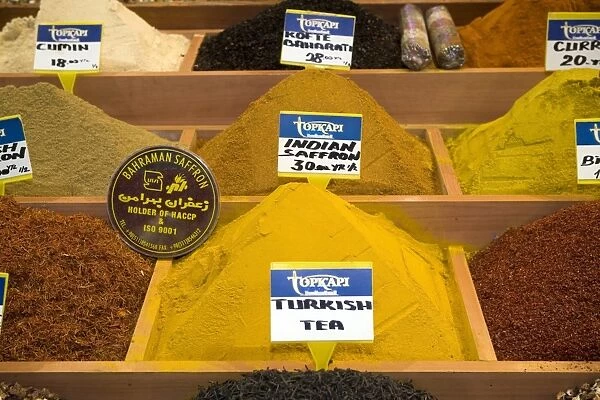 Turkey, Istanbul, Spice Bazaar, spices for sale