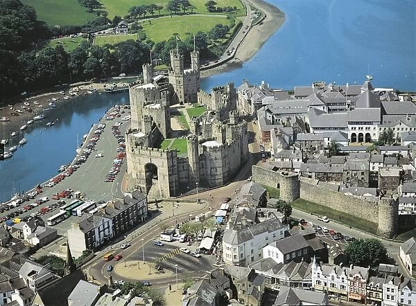 UK, Wales, Aerial view of Caernarfon Castle
