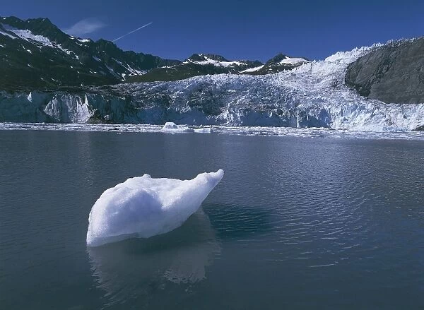 United States of America, Alaska, Columbia Glacier close to coast