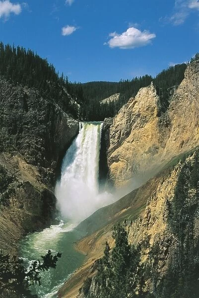 USA, Wyoming, Yellowstone National Park (UNESCO World Heritage List, 1976). waterfall