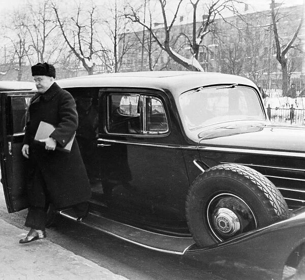 Vyacheslav m, molotov on his way to a meeting of the moscow session of the ministers council, march 14, 1947, the car is an armored american packard