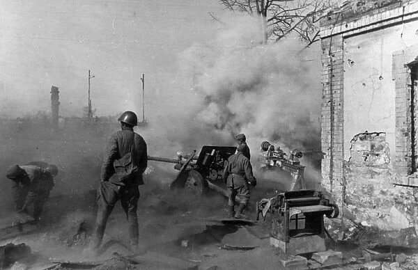 World war 2, battle of stalingrad, a soviet artillery crew firing at the enemy, november 1942