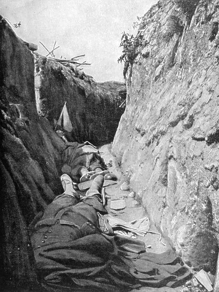 World War I 1914-1918. Dead German soldiers in a trench. From Le Pays de France