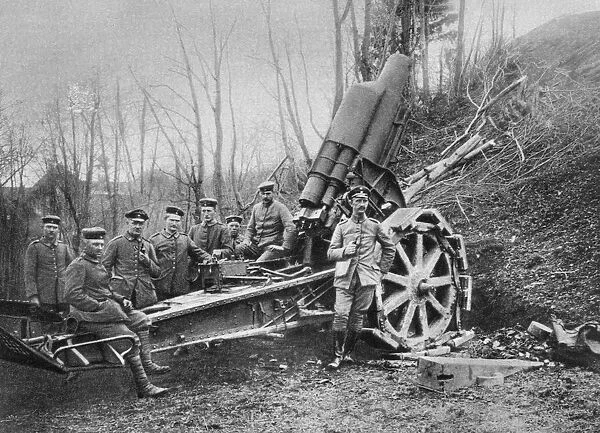 World War I 1914-1918: Eastern Front. German mortar in position near Predeal, Transylvania