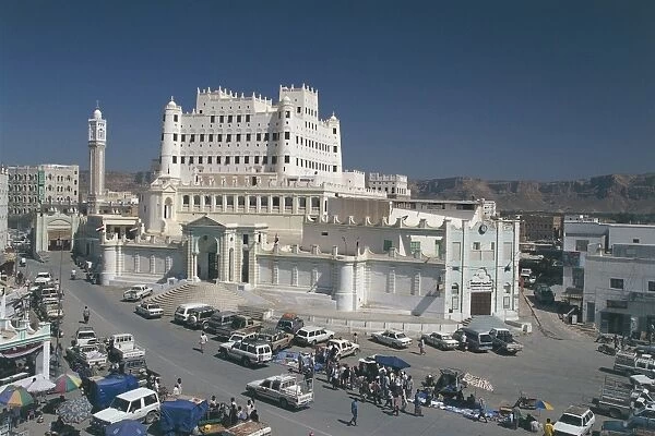 Yemen, Hadramawt province, Saywun, archaeological and ethnographical museum, elevated view