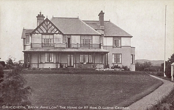 'Bryn Awelon', the home of David Lloyd George (b  /  w photo)