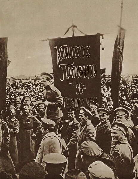 Captain adressing soldiers during the Russian revolution, 12 March 1917 (b  /  w photo)